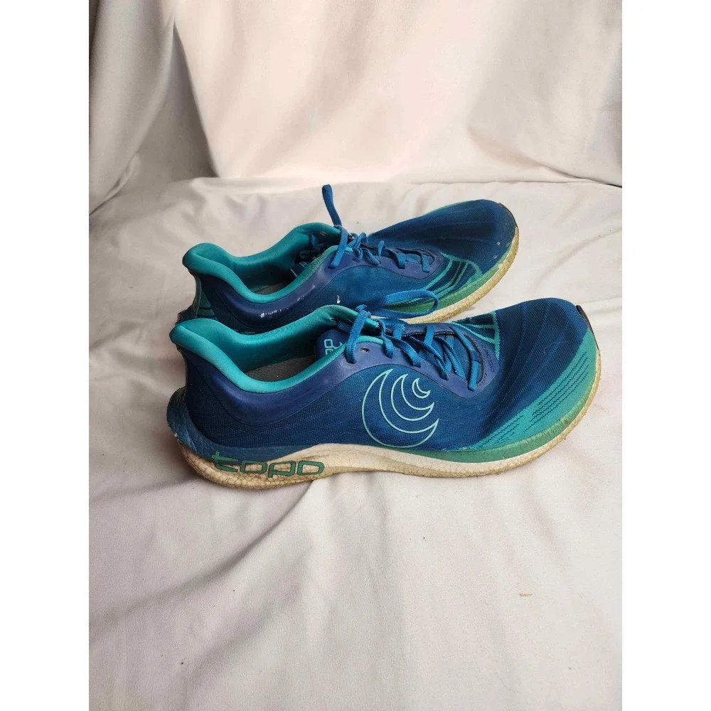 Topo athletic cyclone
